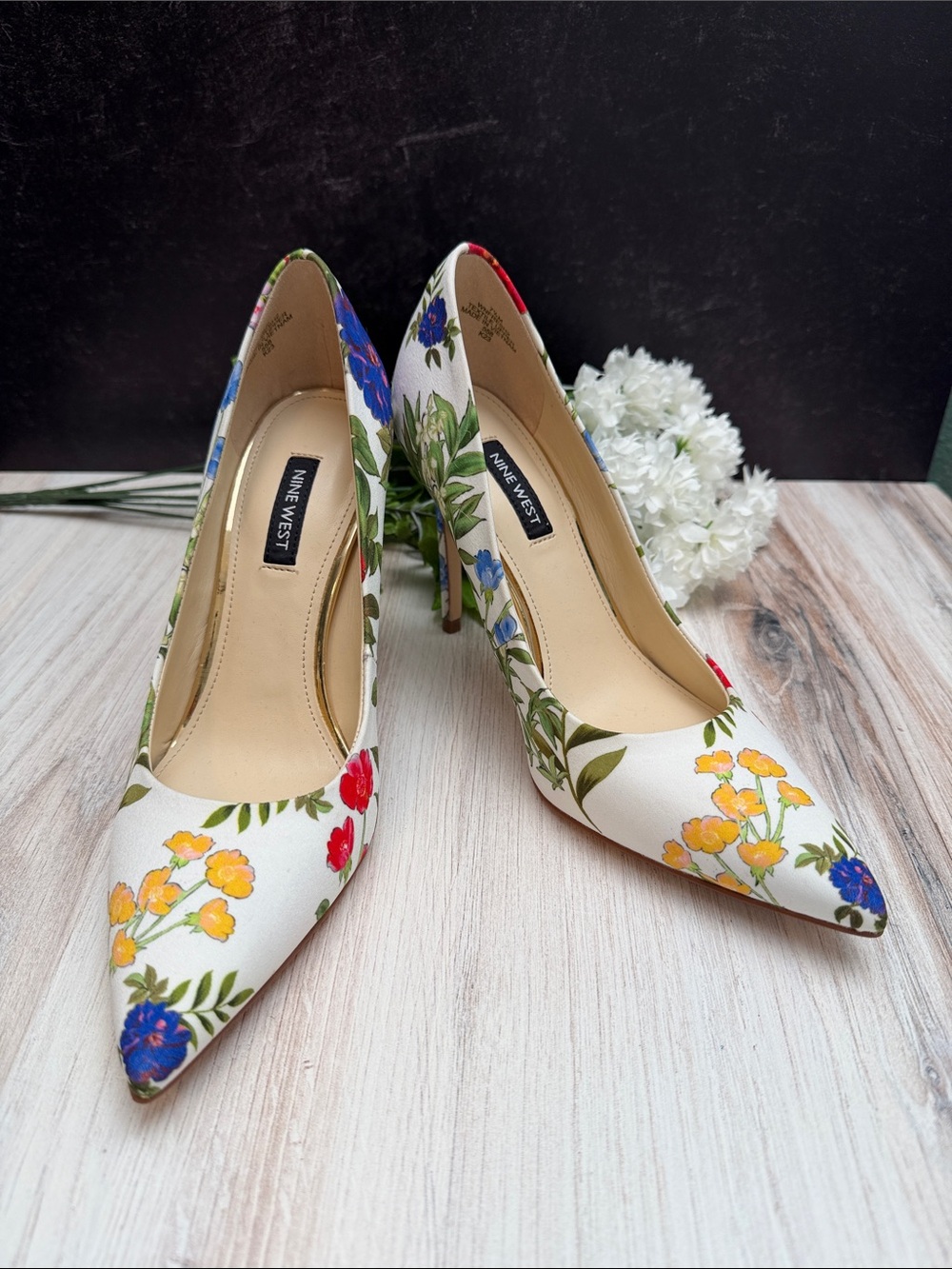 NINE WEST Fresh Floral Pumps Size 7.5